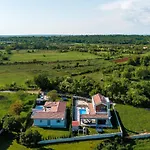Nobu * Mali Vareški