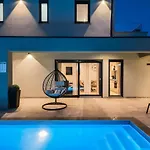 Nobu Villa