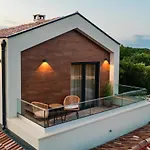 Nobu Villa *