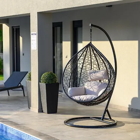Villa Nobu *