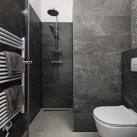 Nobu Villa Mali Vareški