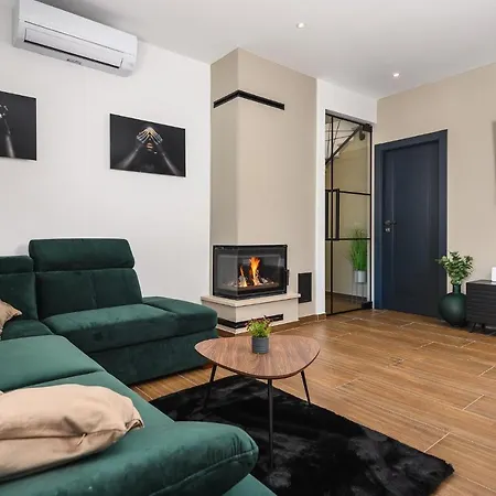 Villa Nobu Mali Vareški