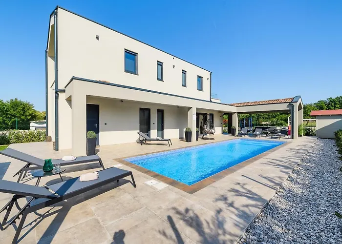 Βίλα Nobu Mali Vareški